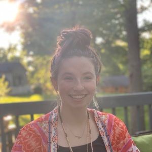 Meet your Posher, Elise